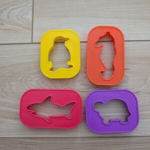Colorful Animal Shape Play-Doh Cutters (Hasbro 1996)